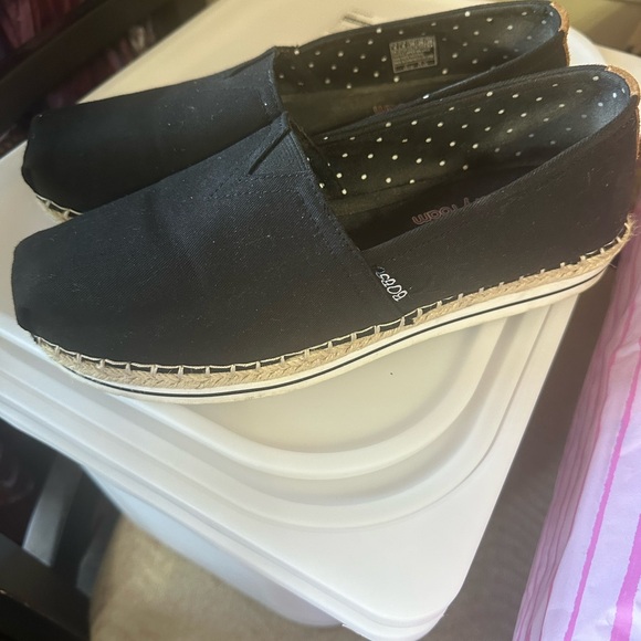 Bob’s casual Memory foam slide-on shoes - Picture 3 of 6